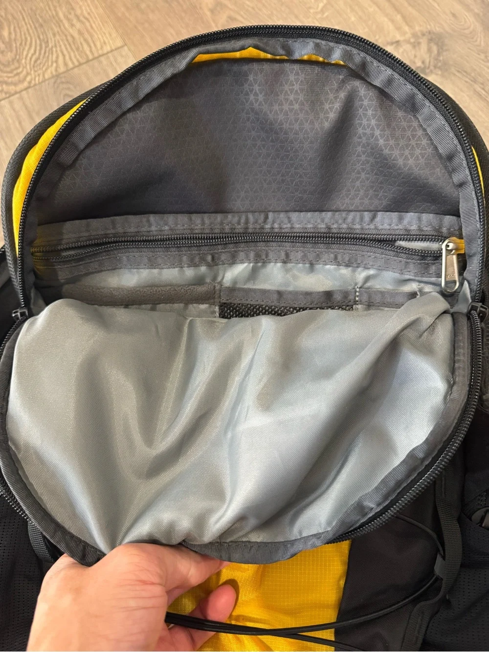 The North Face Men’s Borealis Backpack - Yellow & Black 28L Never Used No Tags